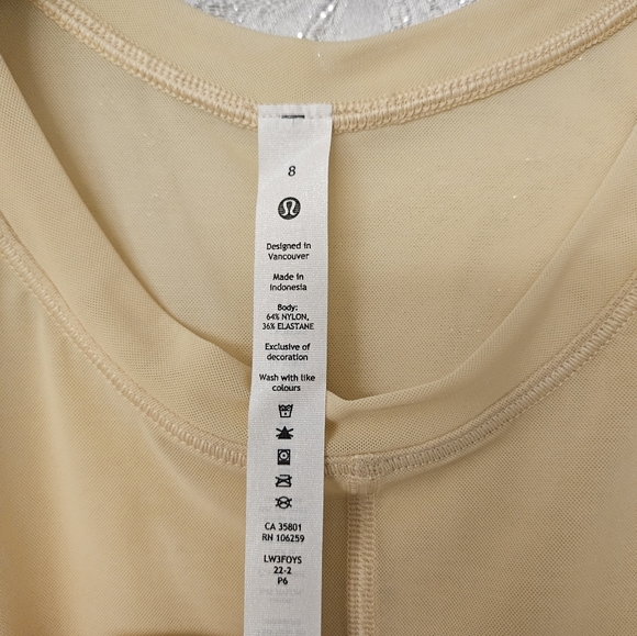 NWT Lululemon Reversible Mesh tee - Picture 6 of 6